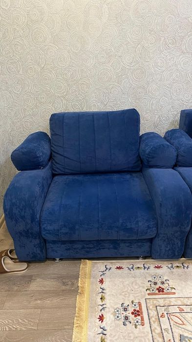 Продам диван и 2 кресла