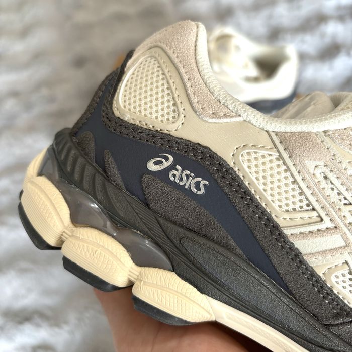 Asics GEL NYC White/Grey