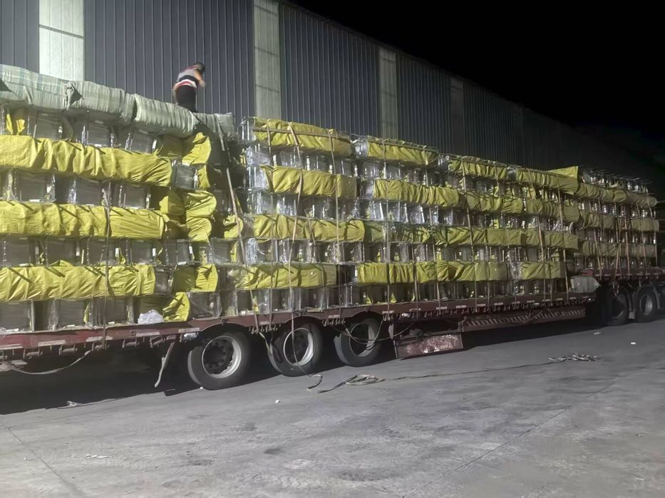 Стуля прозрачный