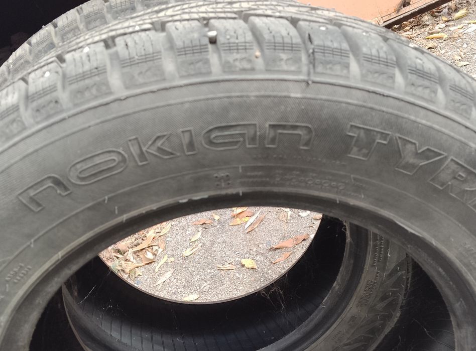 Продам шины Nokian