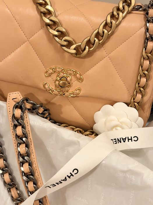 CHANEL 19 Large Flap Bag Beige Lambskin | Full Set