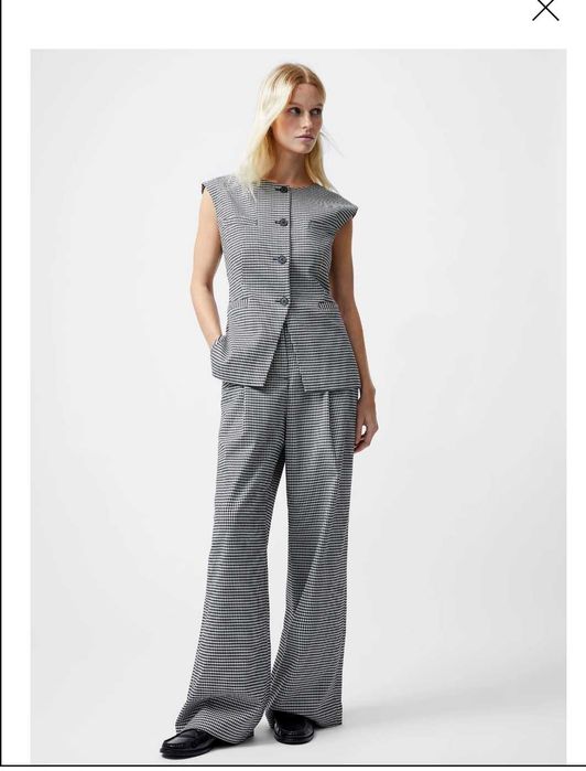 NOU cu etichetă Costum French Connection(vestă și pantaloni)