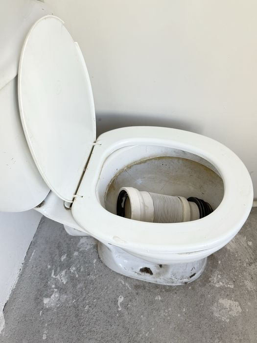 Продам б/у унитаз