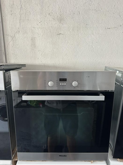 Фурна +гаранция 1 година.  MIELE за вграждане. Конвекция. Безплатна доставка за София