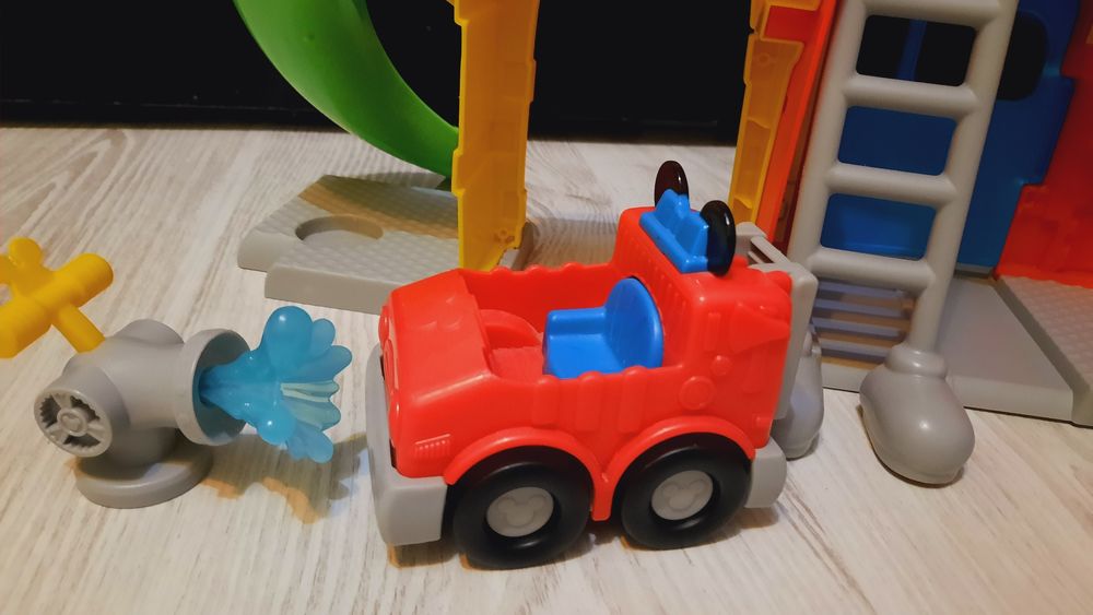 Stația de pompieri Mickey Mouse