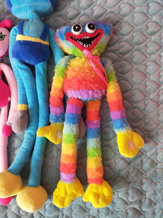 Игрушки продам .