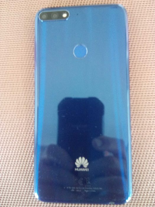 Телефон-Huawei Y7.Цената не подлежи на коментар.