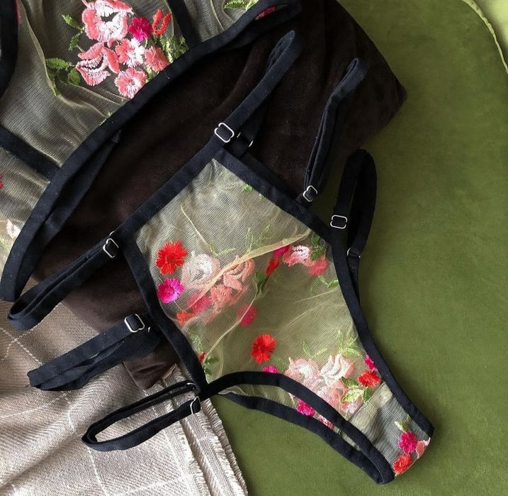 Шикарный комплект ручной работы