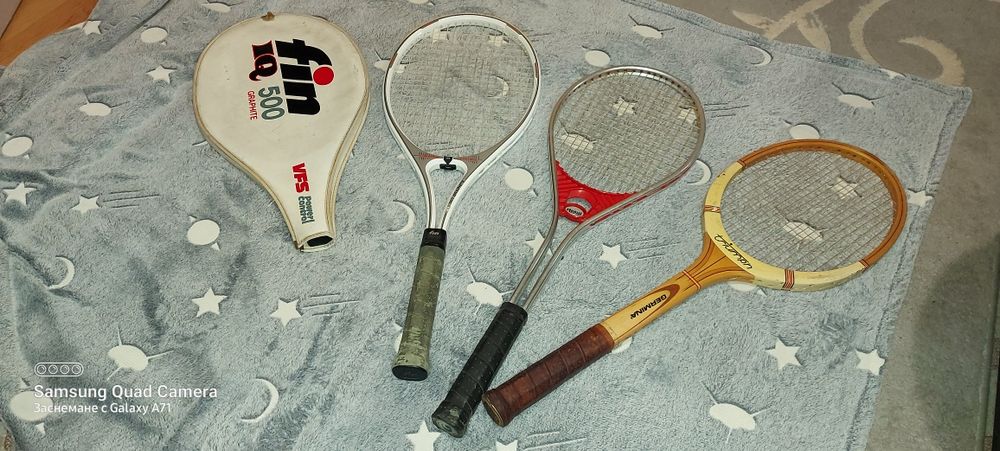 Продавам 3 бр стари хилки