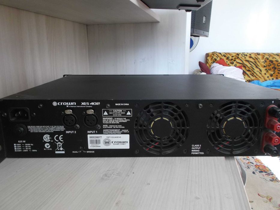 Putere CROWN XLS 402  2x400W Boxe EV ZLX 15 2x400W + Mixer Gemini MM04