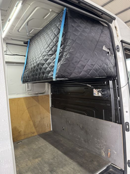 Pat de dormit + panou despartitor vw crafter sau MAN +2017