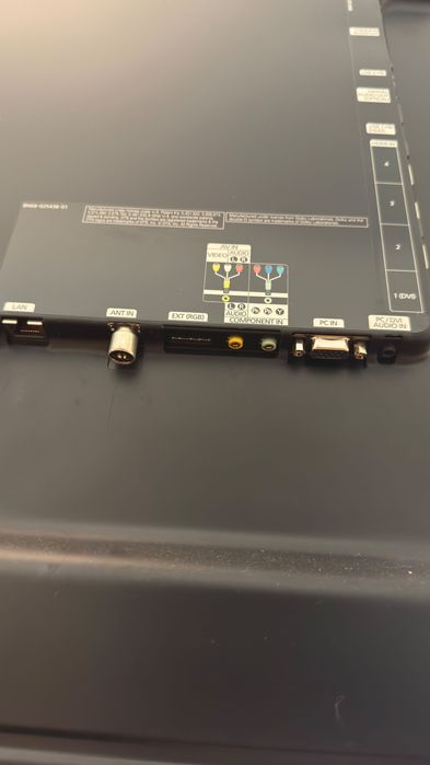 TV Samsung 37" UE37D5100