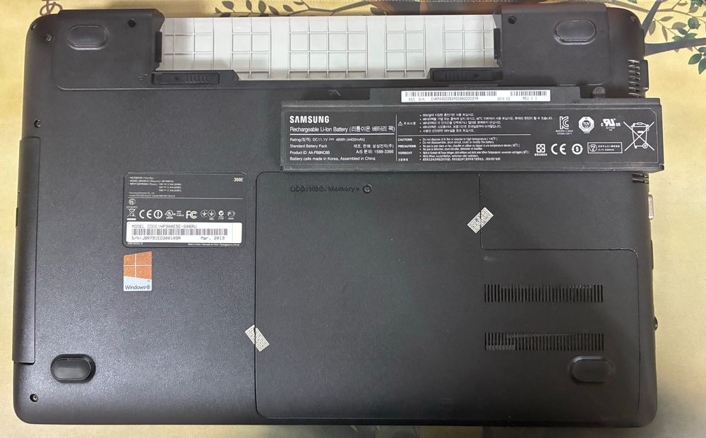 Ноутбук Samsung 300E5E-S06 i5 3230M 8GB SSD 870GB AMD HD8750M