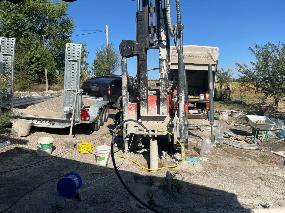 Сондажи за вода на всякакъв терен. Компактна машина и безплатен оглед