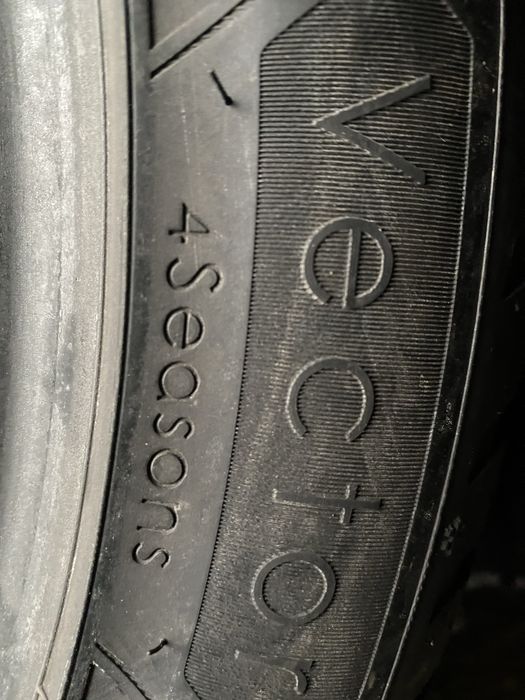 Шины 245/45/18 пара бу гудиер