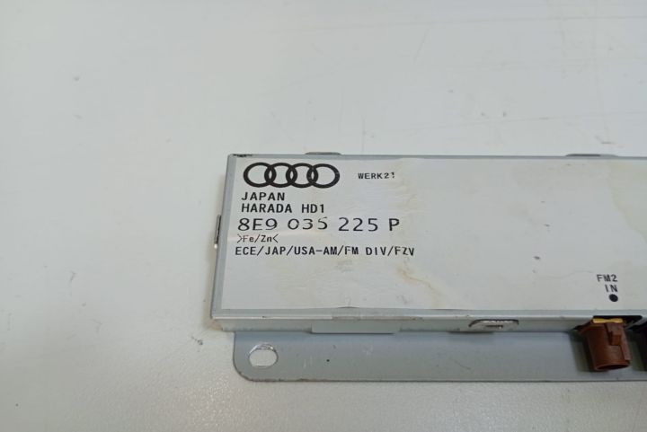 Amplificator  Antena 8E9035225P Seat Exeo prima generatie seria
