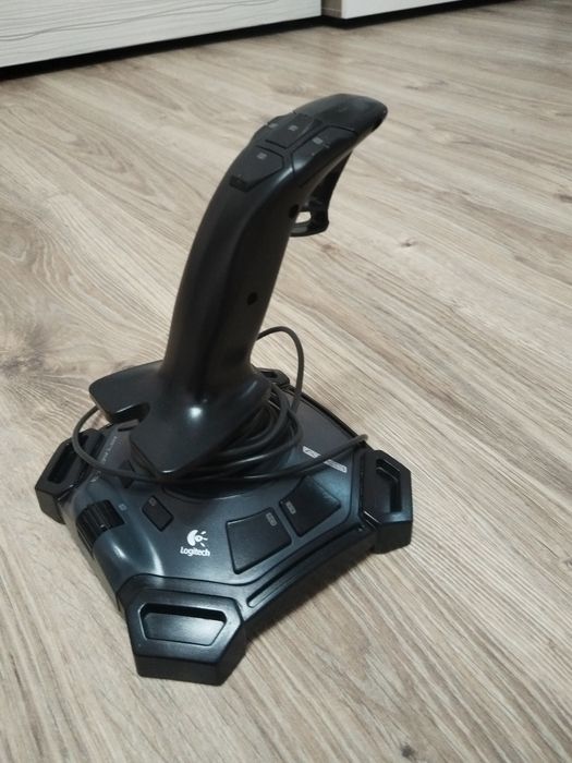 Джойстик Logitech ATTACK 3