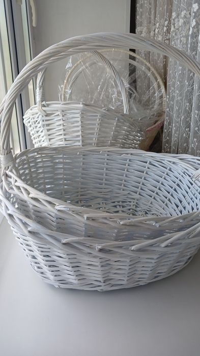 Продам корзинки и 1 лукошко