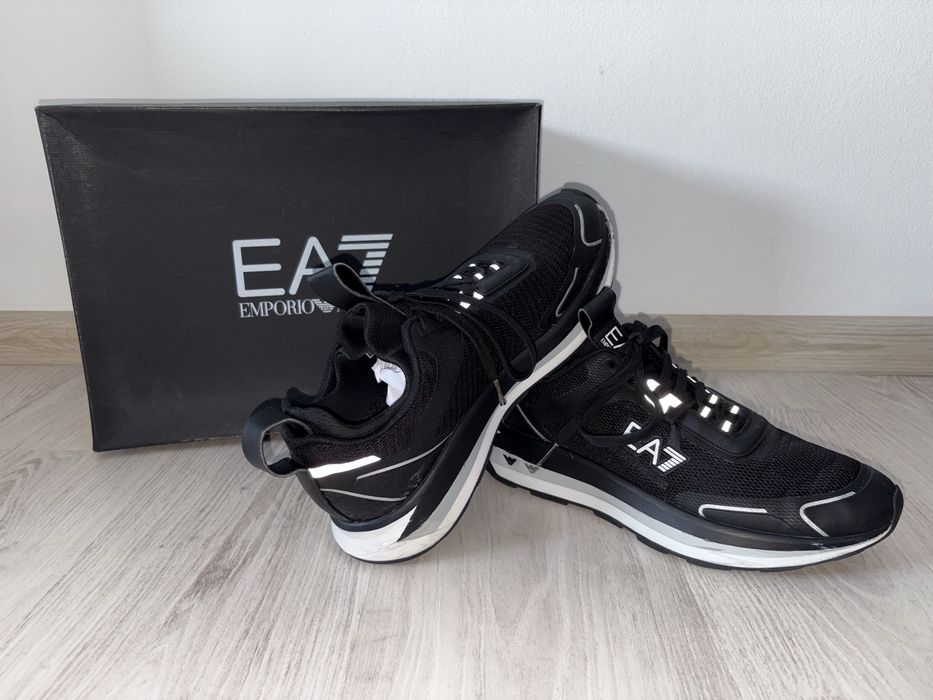 Vând adidași Emporio Armani Altura Black&White EA7
