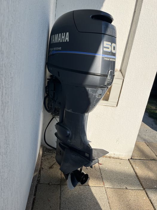 Motor Yamaha 50 cai mansa ceasuri
