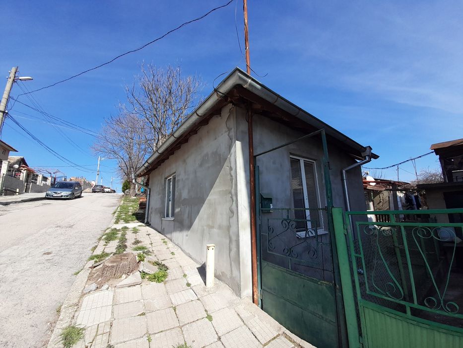 Продава се Къща в Нови пазар - 250 кв.м за 143 €/кв.м - Снимка #2