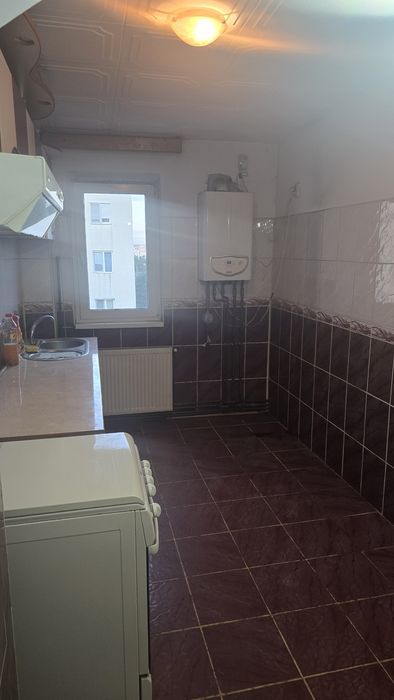 Vand apartament cu 2 camere