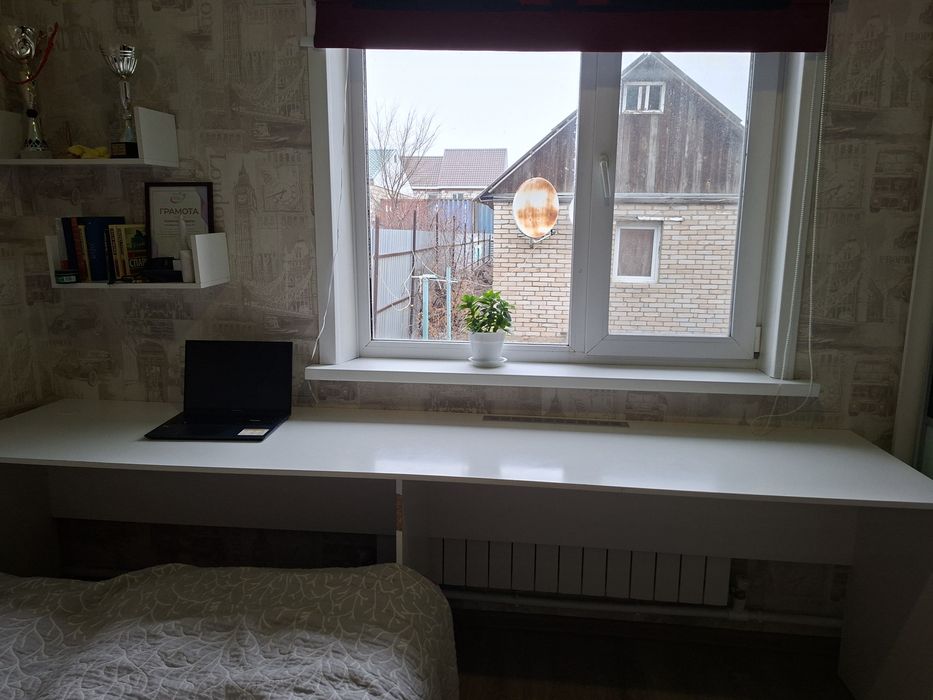 Продам письменный стол