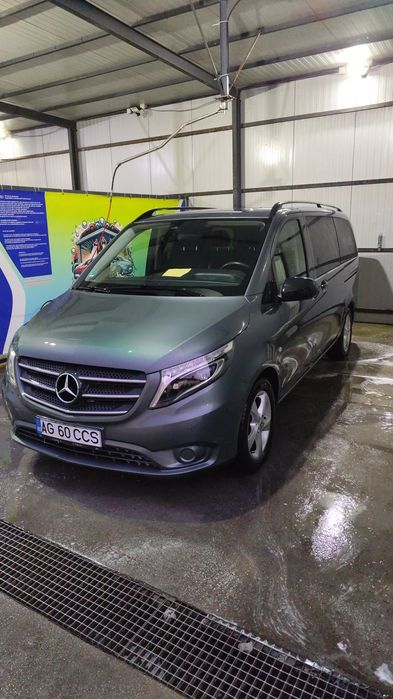 Inchiriez duba 8+1 Mercedes