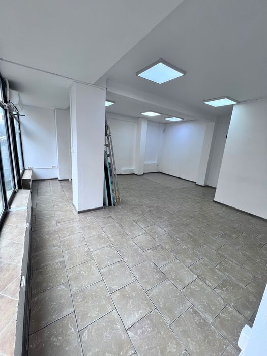 Spatiu comercial de vanzare