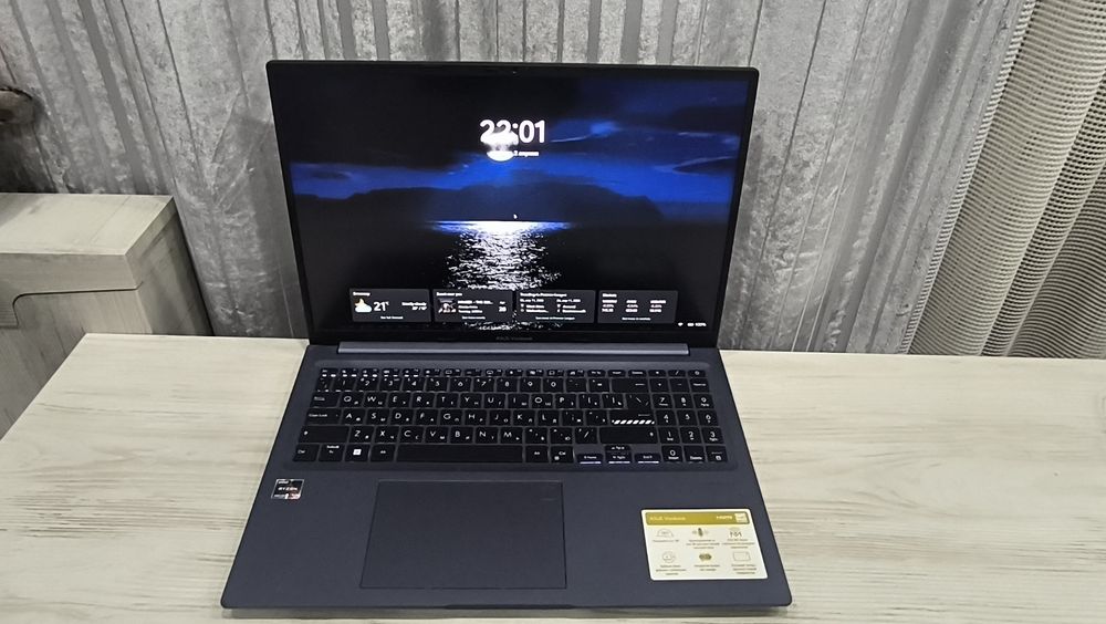 Ноутбук Asus vivobook