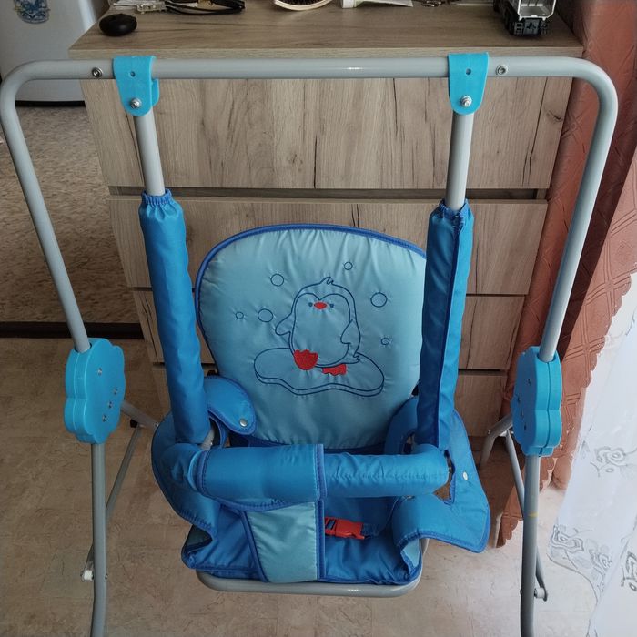 Продам детскую качелю