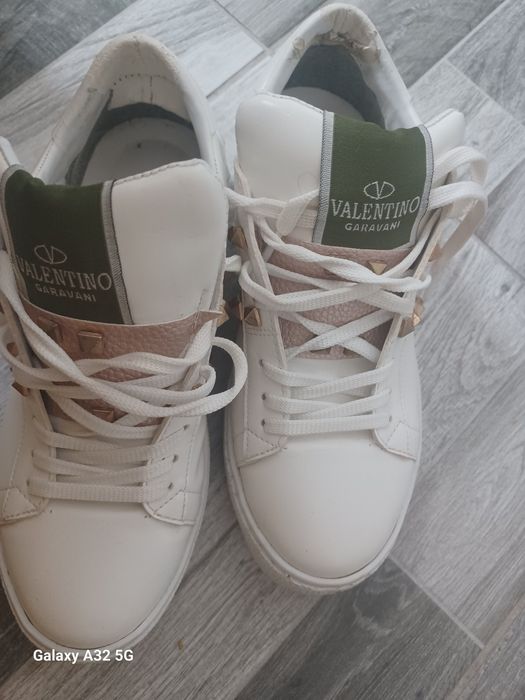Adidași Valentino