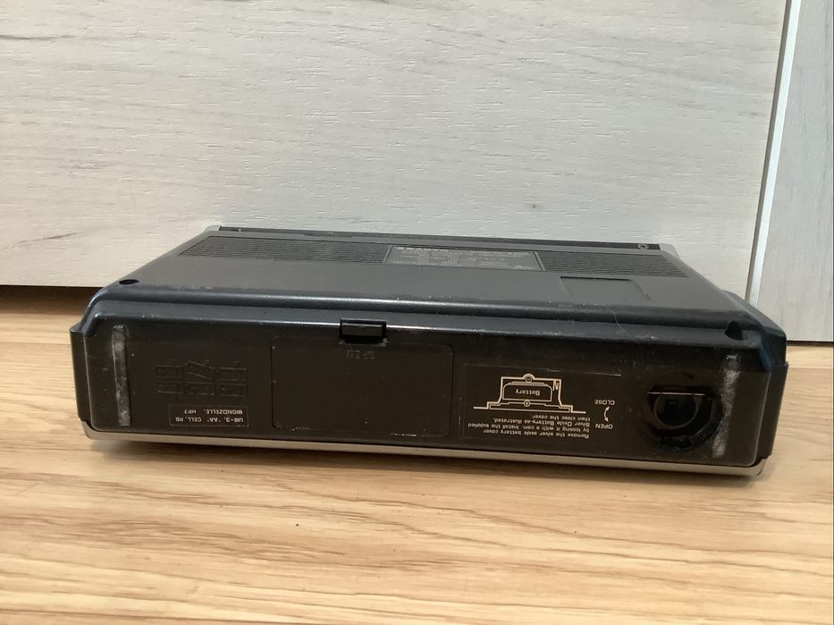 2 radiocasetofoane Sanyo , M-S300K și M 1950F, defecte