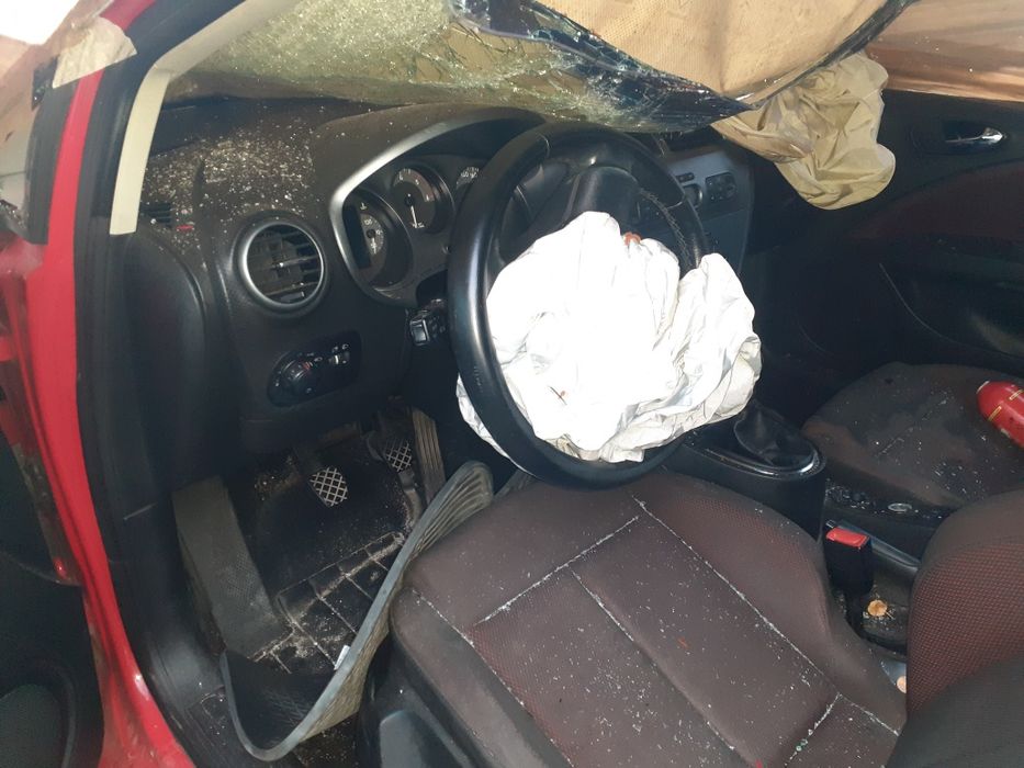 Dezmembrez seat leon 2.0 tdi BKD 2006.