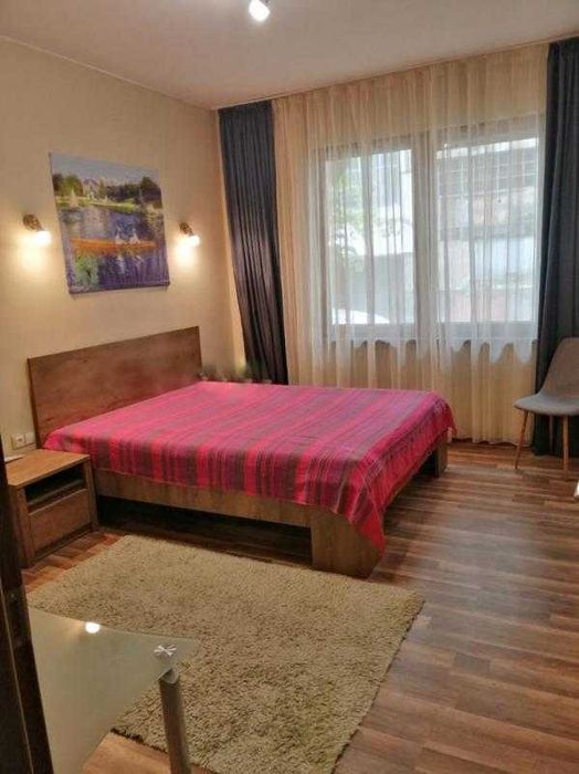 Тристаен апартамент в Центъра