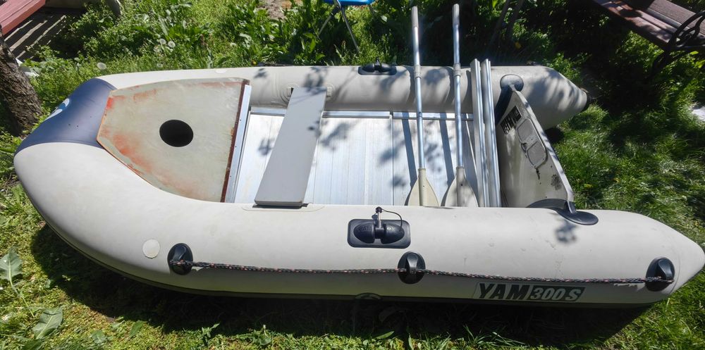 Рибарска лодка Yamaha 3м.