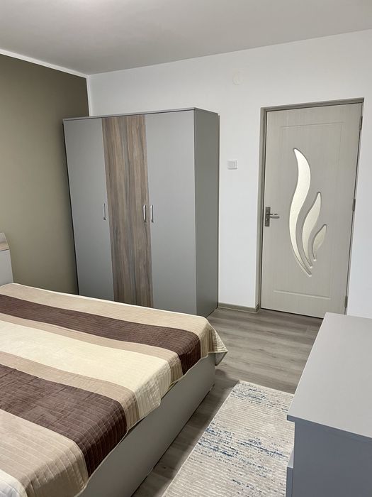 Apartament 3 camere de inchiriat