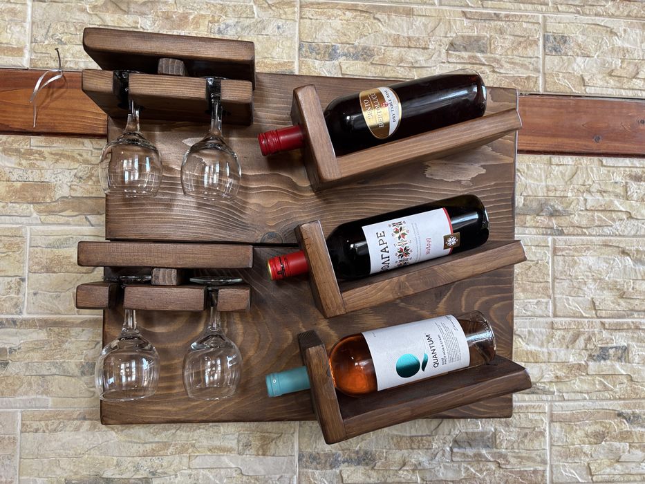 Стенна поставка за вино