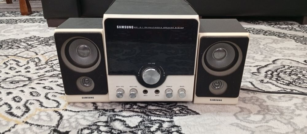 Продам сабвуфер с колонками