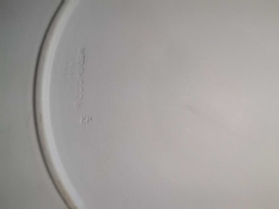 Vand farfurie mare Wedgwood jasper cu model de Craciun.