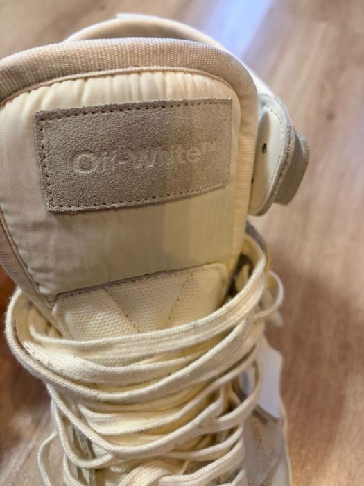 Off white vulcanized high