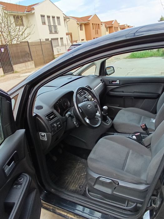 Vând sau schimb Ford Focus C-max