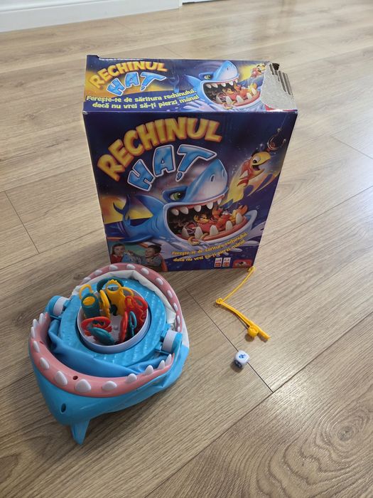 Jucărie „Rechinul Hat”