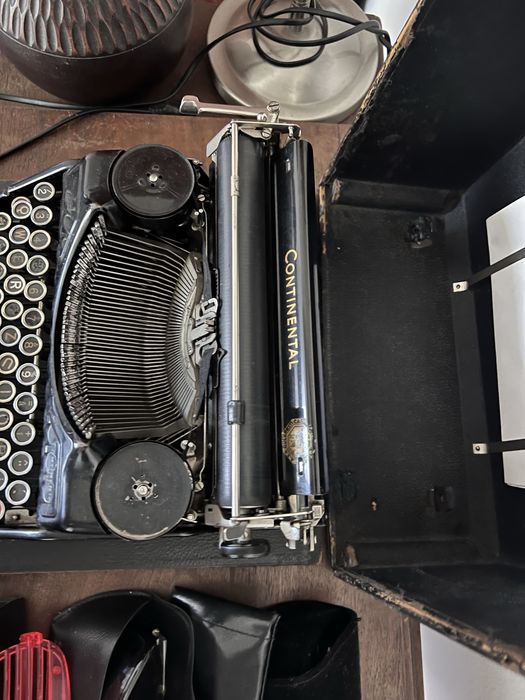 Masina de scris Continental