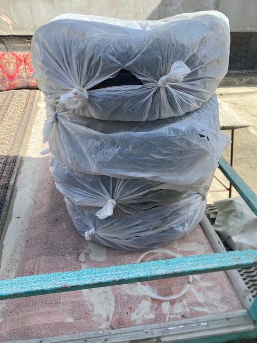 4 покрышки Bridgestone, размер 215*60 R16