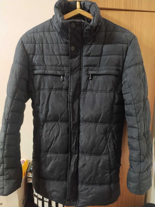Мужские куртки, утеплённые, 46 - 48. Б/у, но в хорошем состоянии.