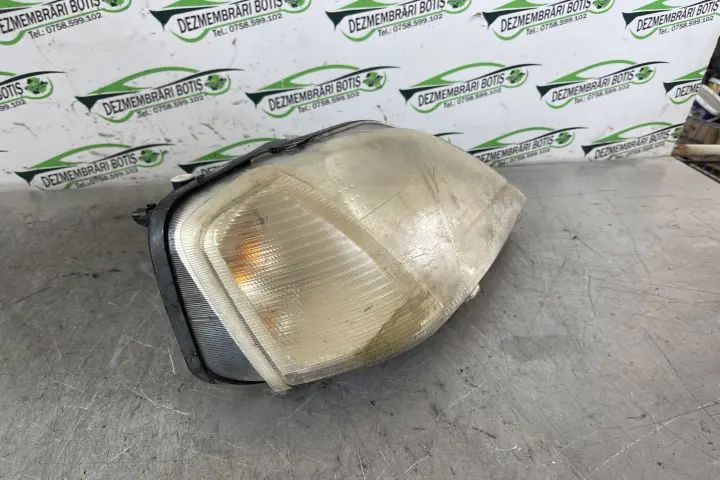 Far dreapta 89029770 Dacia Logan 2006 1.4 MT (75 hp)