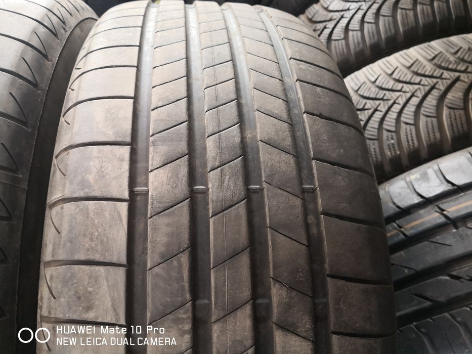 235 55 19 цола Bridgestone dot 23 като нови