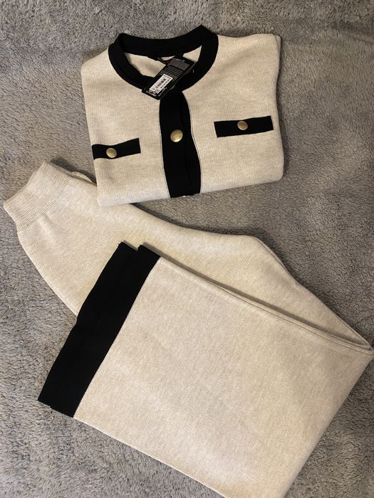 Costum tricotat dama