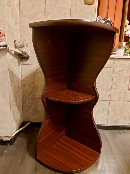 Raft de colt, etajera